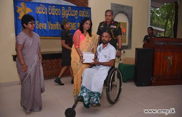 ශ්‍රී ලංකා විදුලි හා යාන්ත්‍රික ඉංජිනේරු සේවා වනිතා ශාඛාවේ සාමාජිකාවන් මිහිඳු සෙත් මැඳුර සුවතා නිකේතනයේ සංචාරයක