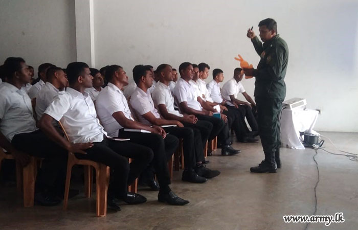 Army EOD Squadron Educate PSD Personnel on Identifying and Handling Explosives 