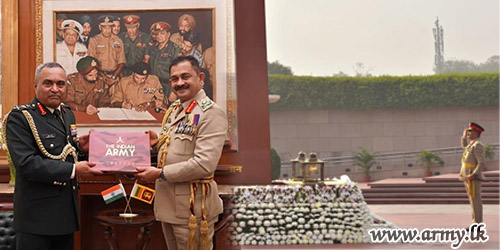 Commander of the Army Welcomed in India & Meets India's Chief of the Army Staff