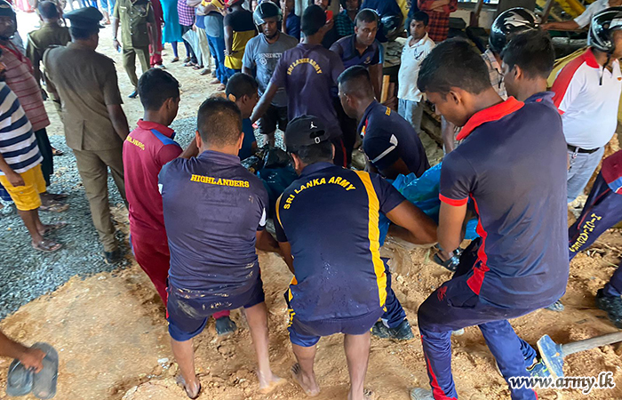 61 Division Troops Busy Evacuating Earth Mound Victims in Karapitiya