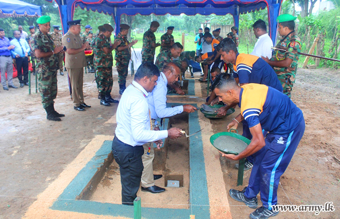 551 Infantry Brigade Begins to Erect New House for Deserving Kilinochchi Family