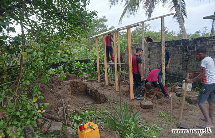5 (V) MIR Troops Erect Sanitary Facility for Flood-affected Families in Mannar