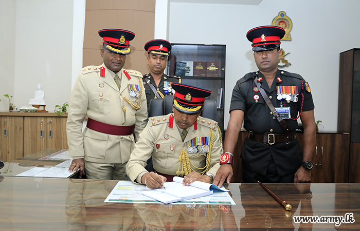 නව යුධෝපකරණ සේවා අධ්‍යක්‍ෂක සිය රාජකාරි අරඹයි.