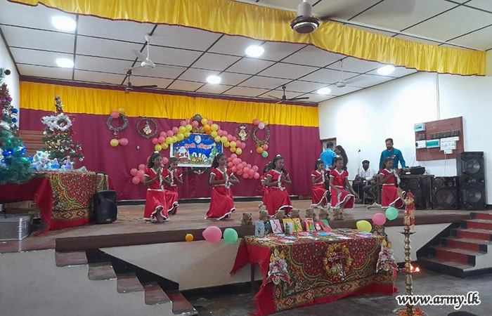 කරදියනාරු මහා විද්‍යාලයේ නත්තල් කැරොල් ගී ප්‍රසංගයට යුද්ධ හමුදා දයකත්වයෙන් කෙටි ආහාර වේලක්