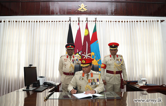  නව ආරක්‍ෂක සේනා ආඥාපති  - බටහිර, ධූරයේ රාජකාරි අරඹයි.