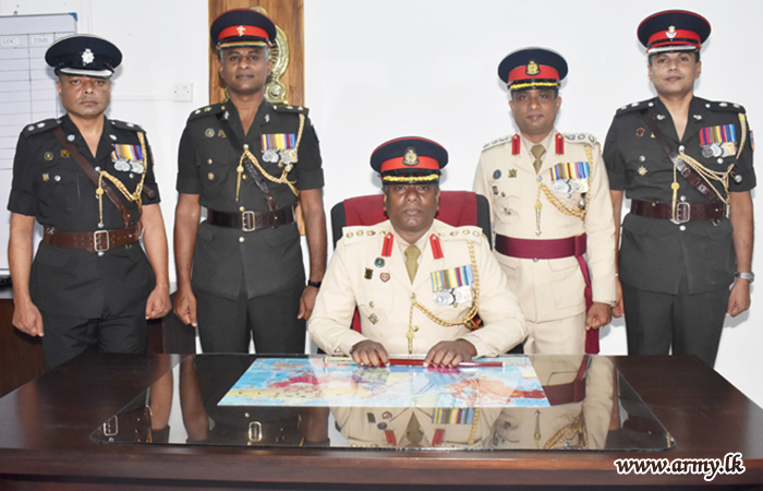 යුද්ධ හමුදා භඨකාර්ය සම්පාදක පුහුණු පාසලේ නව සේනාවිධායක රාජකාරි අරඹයි