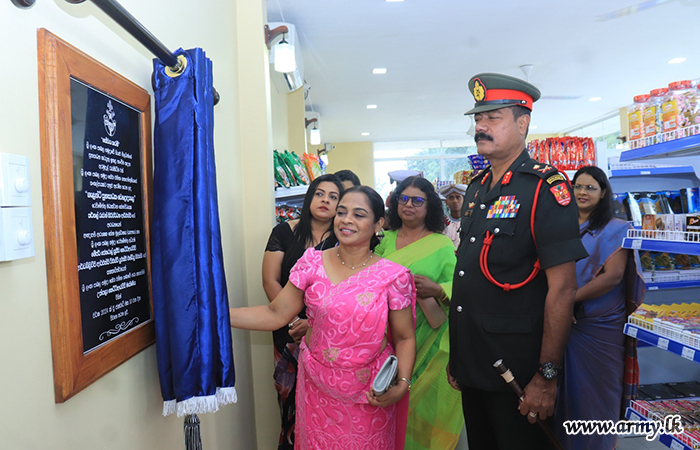 இலேசாயுத காலாட் படையணியில் சேவை வனிதையரால் புதிய நலன்புரி விற்பனை நிலையம் திறப்பு 