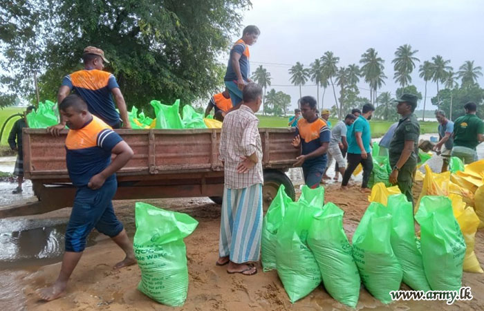 கல் ஓயா நீர்த்தேக்கத்தில் 24 வது காலாட் படைப்பிரிவு படையினர் விரைவு நடவடிக்கையில்