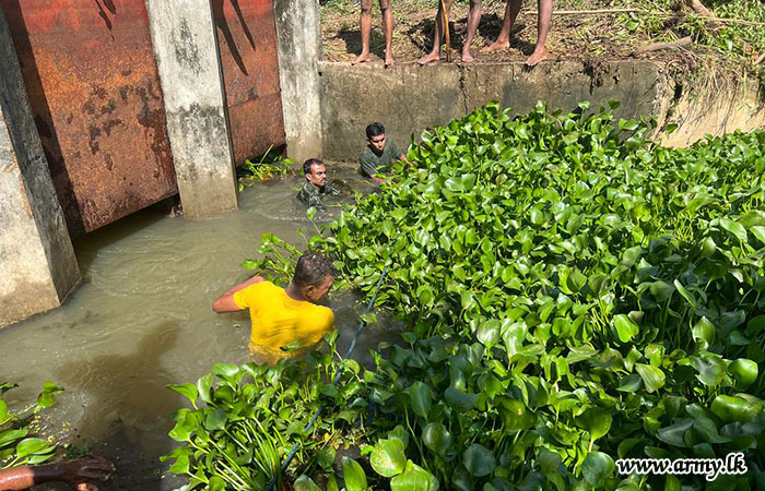 3 SLAC Troops Clear the Spillway Gate at ‘Eru’ Lake