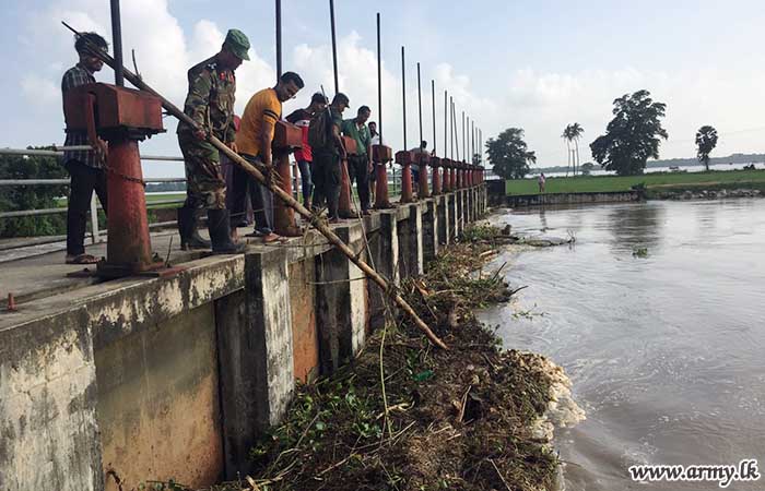 241 Infantry Brigade Clears the Blocked Irrigation Anicut at Nainakadu