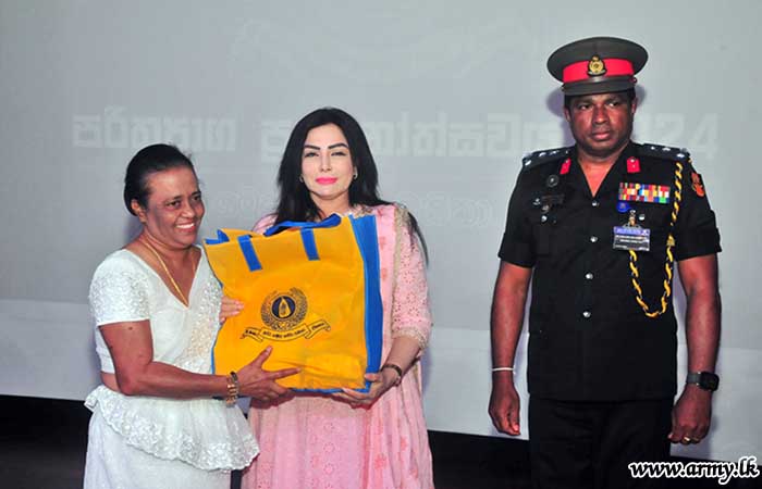 நாரஹேன்பிட்டி இராணுவ மருத்துவமனையில் பணிபுரியும் சிவில் பணியாளர்களுக்கு 200 உலர் உணவுப் பொதிகள்  