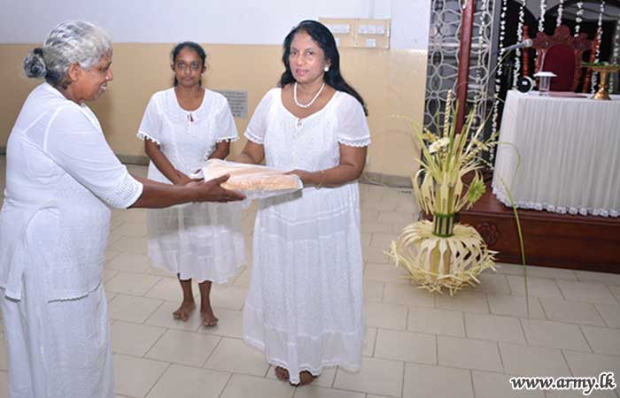 ශ්‍රී ලංකා විදුලි හා යාන්ත්‍රික ඉංජිනේරු බලකා සේවා වනිතා ශාඛාවේ මූලිකත්වයෙන් පුණ්‍ය වැඩසටහනක්