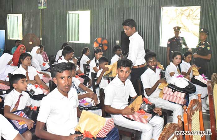 10 (V) GW Troops Organize School Accessories Donation Program for Outstanding Students in Sirinathakulam