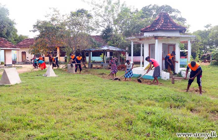 9 VIR Troops Conducted a Cleaning Program at Somadevi Vidayalya