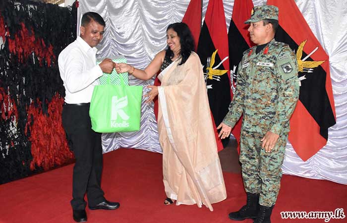 විශේෂ බලකා සේවා වනිතා ශාඛාව මඟින් විශේෂ බලකා මූලස්ථාන බලඇණියේ සිවිල් සේවකයින් සඳහා සුභසාධන වැඩසටහනක් පවත්වයි