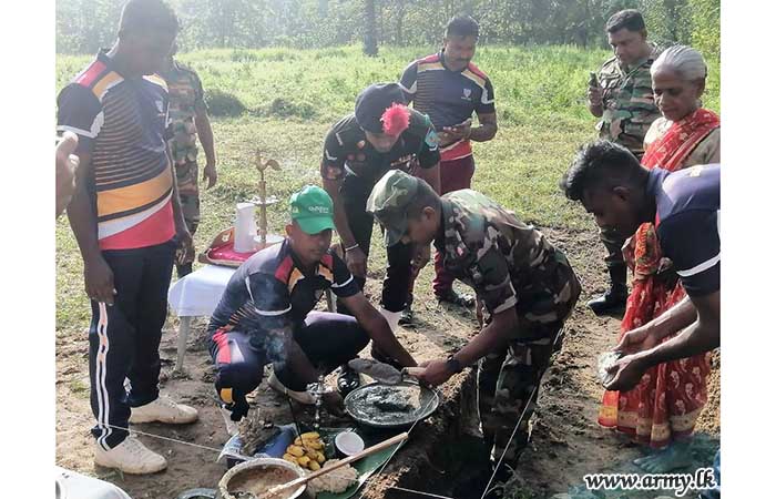 4 Gemunu Watch Lays Foundation Stone for House in Chenkaladi