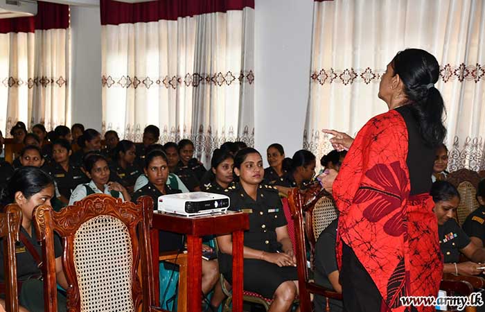 ශ්‍රී ලංකා යුද්ධ හමුදා කාන්තා බලකා සේවා වනිතා ශාඛාව මඟින් ‘මානසික සෞඛ්‍යයේ වැදගත්කම’ පිළිබඳ වැඩමුළුවක්