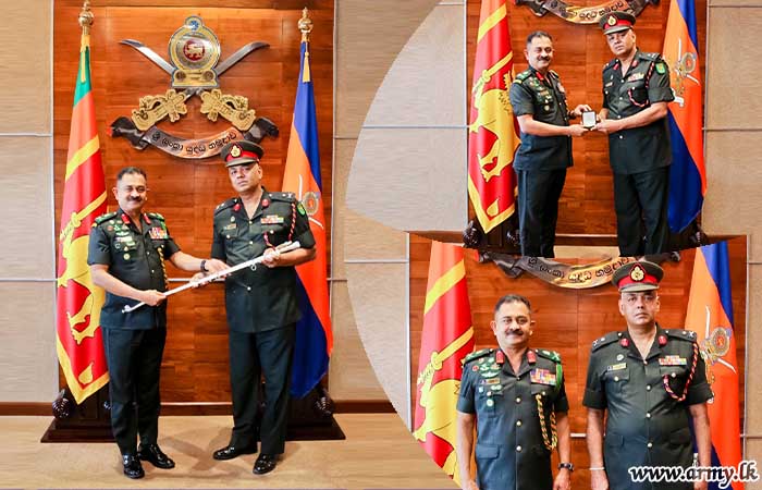 Newly-Promoted Major General T.A Peiris Receives Symbols of Authority from Commander of the Army