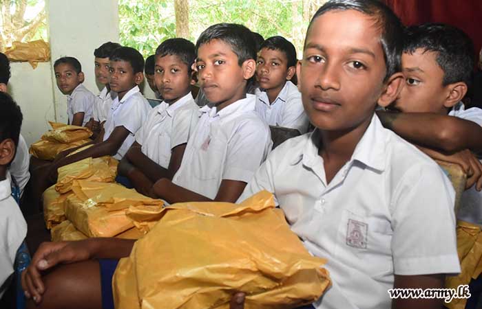 Troops of the 24 Infantry Division Donate School Supplies to Underprivileged Students