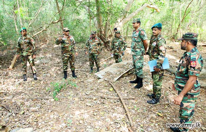 ආරක්‍ෂක සේනා ආඥාපති - යාපනය, බැතිමතුන් වෙත මුදාහරින ලද පලාලි අධි ආරක්‍ෂිත කලාපයේ පිහිටි කෝවිල් හි ක්‍ෂේත්‍ර සංචාරයක 