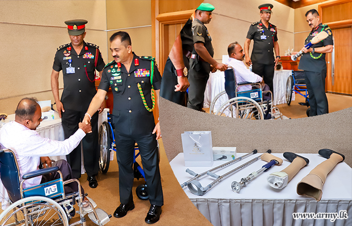 Army Chief Presents Mobility Aids to a War Hero