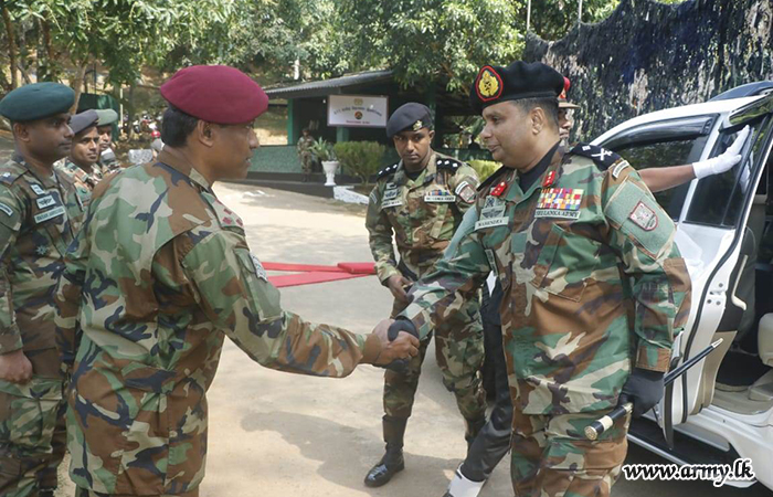 Commander, SF – West Visits 611 Infantry Brigade