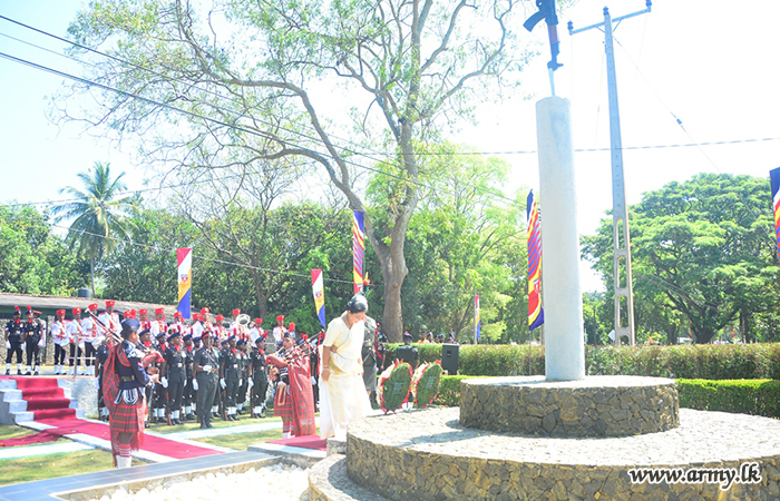 5 ගැමුණු හේවා බලකායේ සේවයේ නියුතු රට වෙනුවෙන් දිවිපිදූ වීරෝදාර රණවිරුවන් සිහිපත් කරයි
