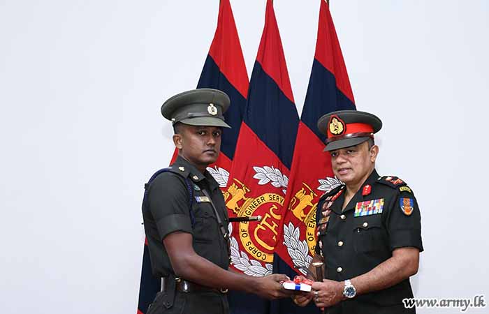 Colonel Commandant, CES Welcomes Newly-Commissioned Officers to CES