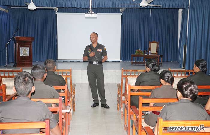 2 (V) SLAGSC Conducts Lecture on Presentation Skills