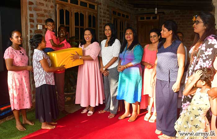 ශ්‍රී ලංකා යුද්ධ හමුදා සේවා බලකා සේවා වනිතා ශාඛාවෙන් පරිත්‍යාග වැඩසටහනක්