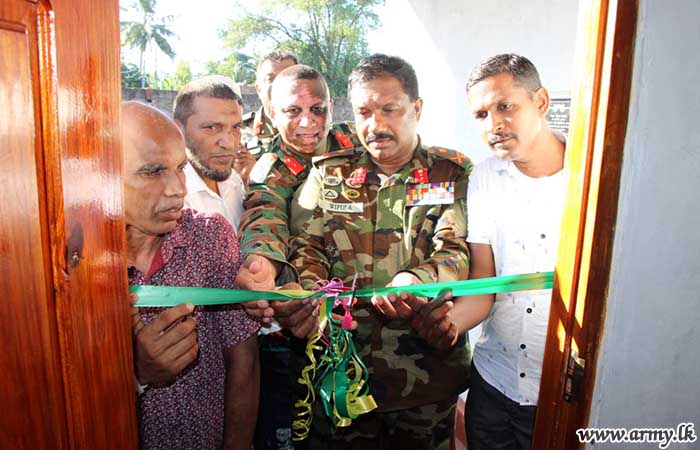 11 SLSR Troops Build New House for a Needy Family
