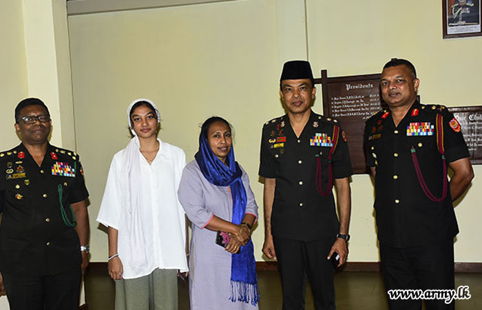 SFHQ (Cen) Troops Organize 'Iftar' Celebration
