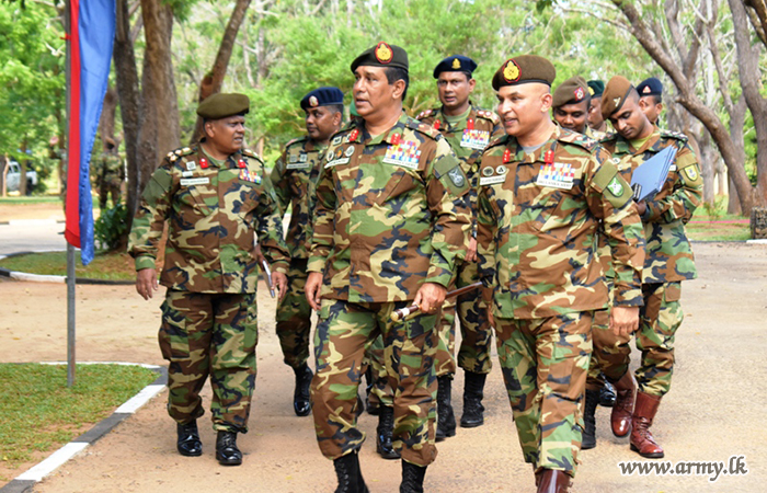 Commander Security Forces - East Visits to 23 Infantry Division