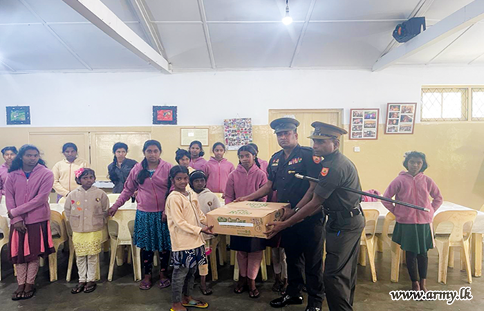 SFHQ -Central Donates 1540 Gifts to Children in Badulla