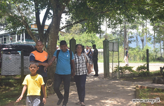 19 SLNG Facilitates University Students and Visually Impaired Individuals during Adam's Peak Pilgrimage