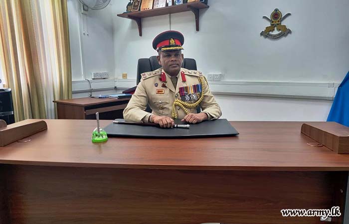 සාම සාධක මෙහෙයුම් පුහුණු ආයතනයේ නව සේනාවිධායක ධූරයේ රාජකාරි අරඹයි