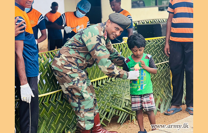 552 Brigade Offers Ice Cream Coinciding with Vesak Festival