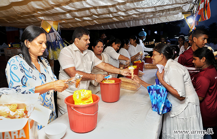 ශ්‍රී ලංකා යුද්ධ හමුදා සේවා බලකා සේවා වනිතා ශාඛාව වෙතින් දන්සැලක් පවත්වයි