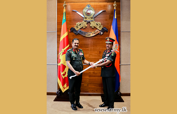 புதிதாக நிலை உயர்வு பெற்ற மேஜர் ஜெனரல் டப்ளியூஜீபீ சிசிர குமார ஆர்எஸ்பீ அவர்களுக்கு அதிகார சின்னம் வழங்கல் 