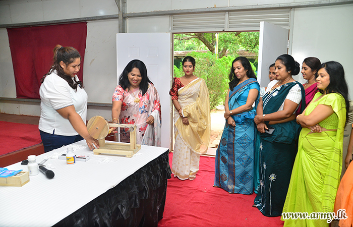 7 ශ්‍රී ලංකා යුද්ධ හමුදා සේවා බලකායේ මූලිකත්වයෙන් ස්වයං රැකියා පිළිබඳ දැනුවත් කිරීමේ වැඩසටහනක්