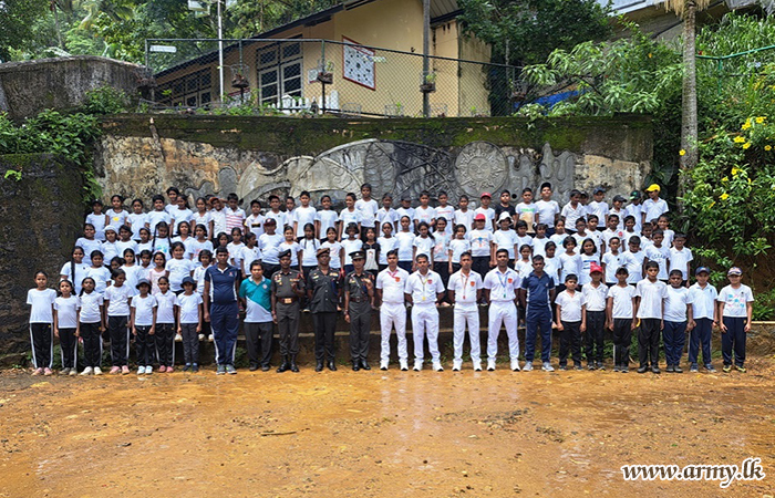 ගිනිගත්හේන ප්‍රාථමික විද්‍යාලයේ දී නායකත්ව වැඩසටහනක්
