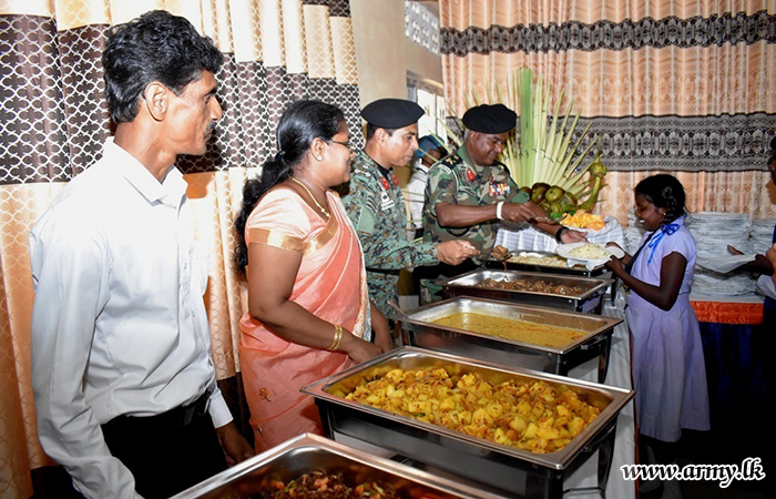 12 SLNG Troops Organized a Delicious Lunch Treat for Students