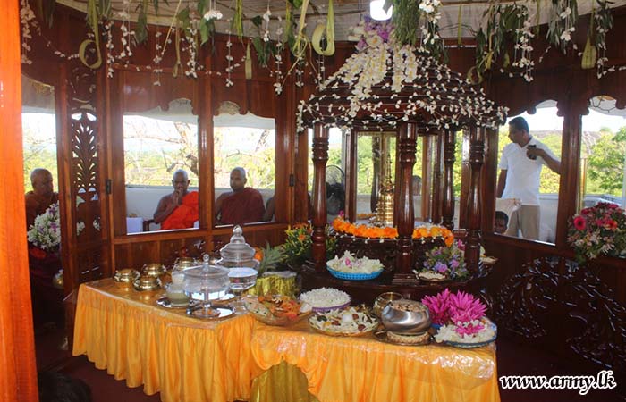 Buddhangala Temple Hosts Relics Exhibition and Almsgiving Ceremony