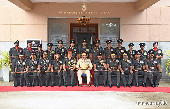 ඉංජිනේරු සේවා බලකායේ කර්නල් සේනාවිධායකතුමන් 1 ඉංජිනේරු සේවා බලකායේ නිල සංචාරයක