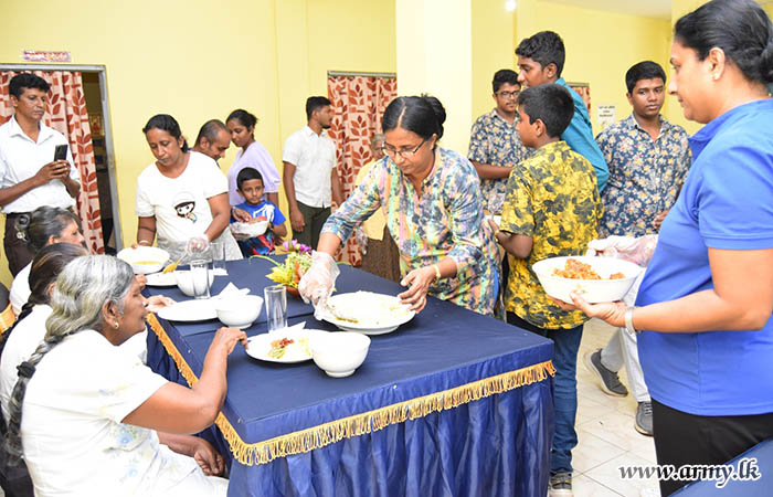 සන්නද්ධ බුද්ධි බලකා සේවා වනිතා ශාඛාව වෙතින් වැඩිහිටි නිවාසයක් සඳහා දානමය වැඩසටහනක්