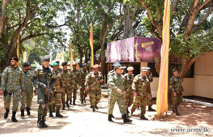 නව ආරක්‍ෂක සේනා ආඥාපති - වන්නි 21 පාබල සේනාංකයේ නිල සංචාරයක