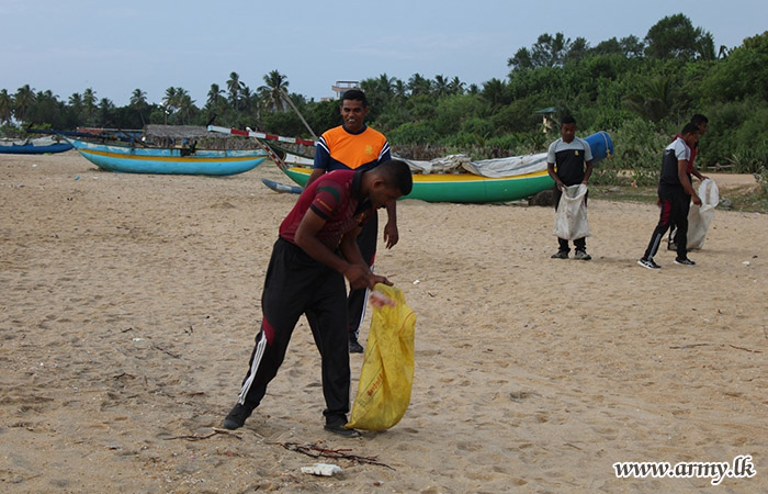 18 VIR Troops Undertake Coastal Clean - Up at Kalmunei