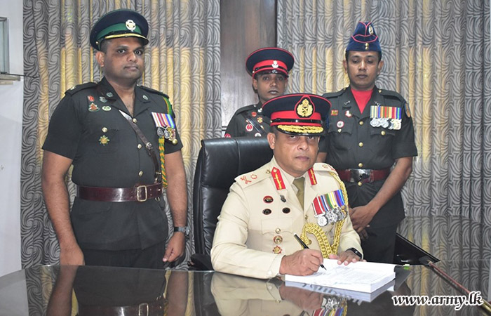 යුද්ධ හමුදා යුද විද්‍යාලයේ නව සේනාවිධායක රාජකාරි අරඹයි