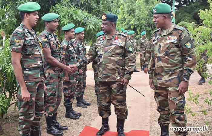 21 පාබල සේනාංකයේ නව සේනාංකාධිපති සිය බලප්‍රදේශයේ සංචාරයක