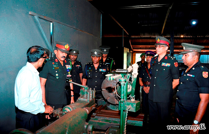 ඉංජිනේරු සේවා රෙජිමේන්තුවේ කර්නල් සේනාවිධායක, 4 ඉංජිනේරු සේවා රෙජිමේන්තුවේ නිල සංචාරයක